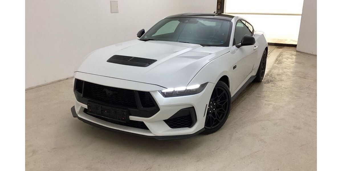 Ford Mustang 15.500 km 45.990 &euro; Marbach am Neckar 71672