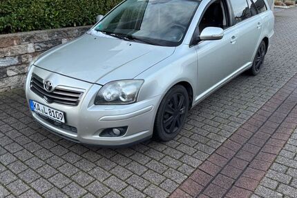 Toyota Avensis 217.500 km 2.650 &euro; sulzfeld 75056