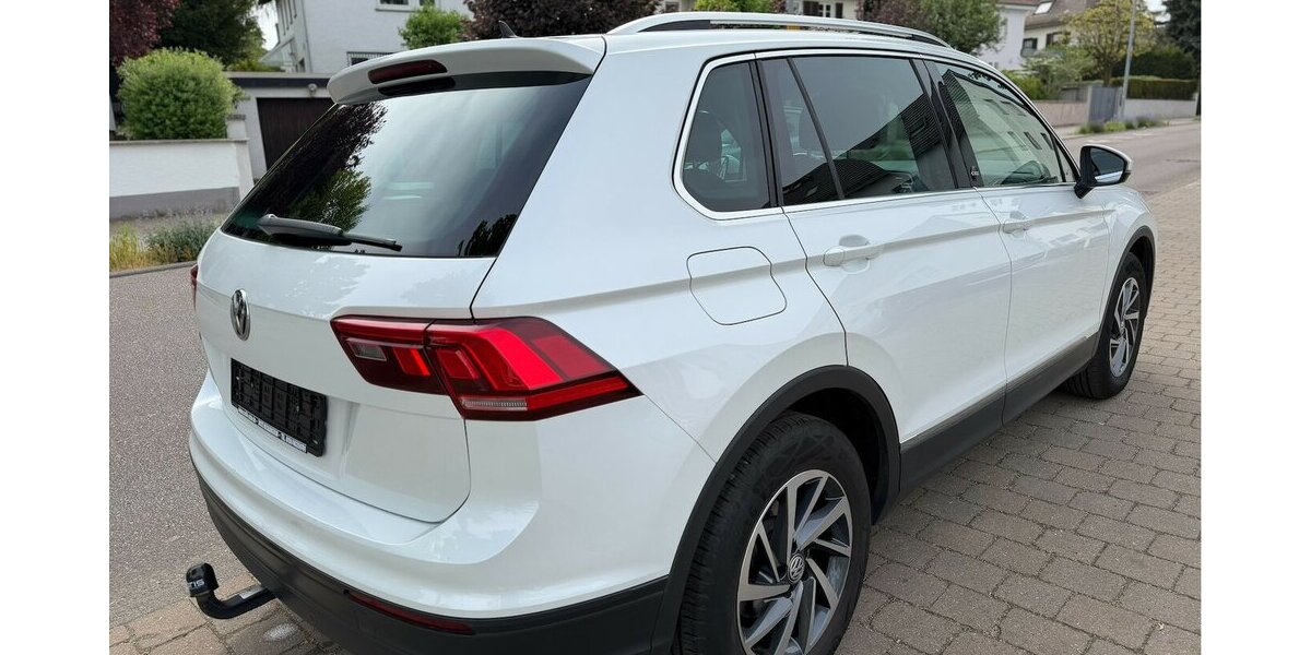 VW Tiguan 1.4 TSI BMT ´´Sound´´ Navi ACC AHK 100.000 km 16.990 &euro; Neckarsulm 74172