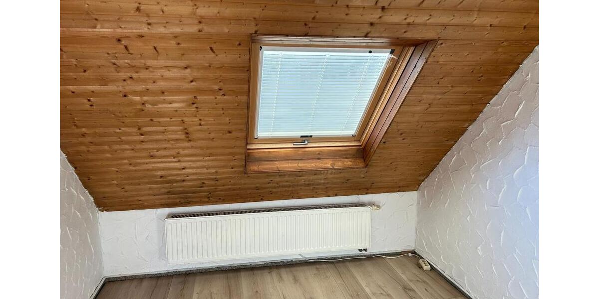 3-Zimmer-Dachgeschosswohnung mit 2 Balkonen in Markgröningen 3 zimmer