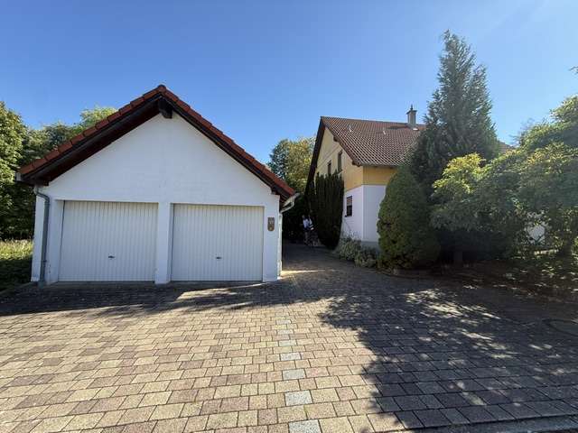 Einfamilienhaus Mosbach - 6 Zimmer, 182 m&sup2;, 290.000&euro; | Angebot:27503302
