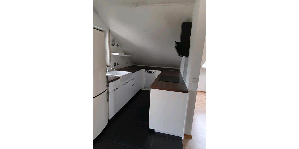 Dachgeschoßwohnung Besigheim - 2.5 Zimmer, 56 m&sup2;, 800&euro; | Angebot:26646767