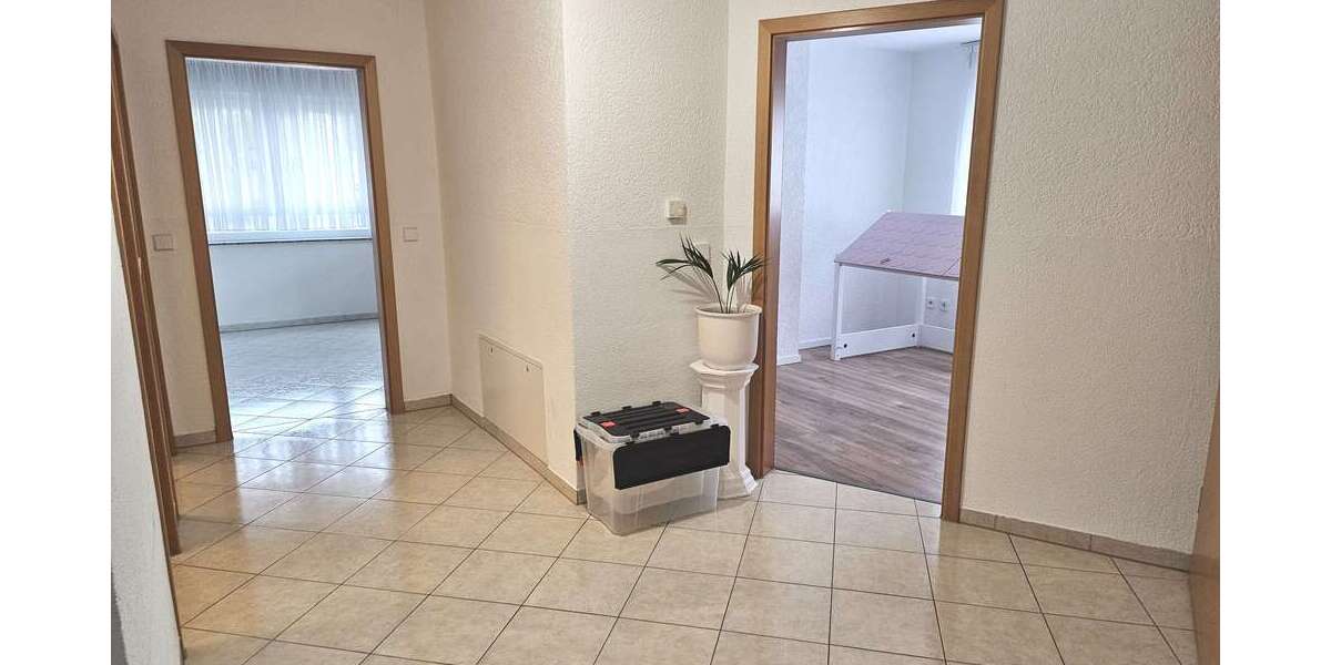 Etagenwohnung Kirchardt - 4 Zimmer, 115 m&sup2;, 990&euro; | Angebot:25563134