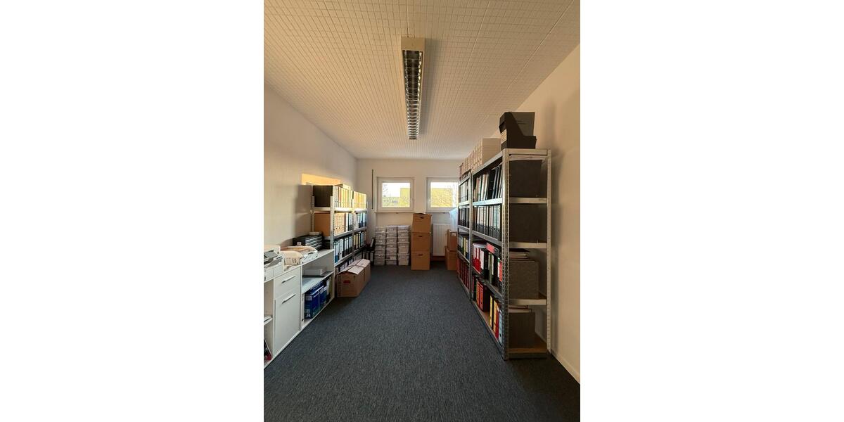 Einzelbüro in Heilbronn-Böckingen, gem. Teeküche + Bad zimmer