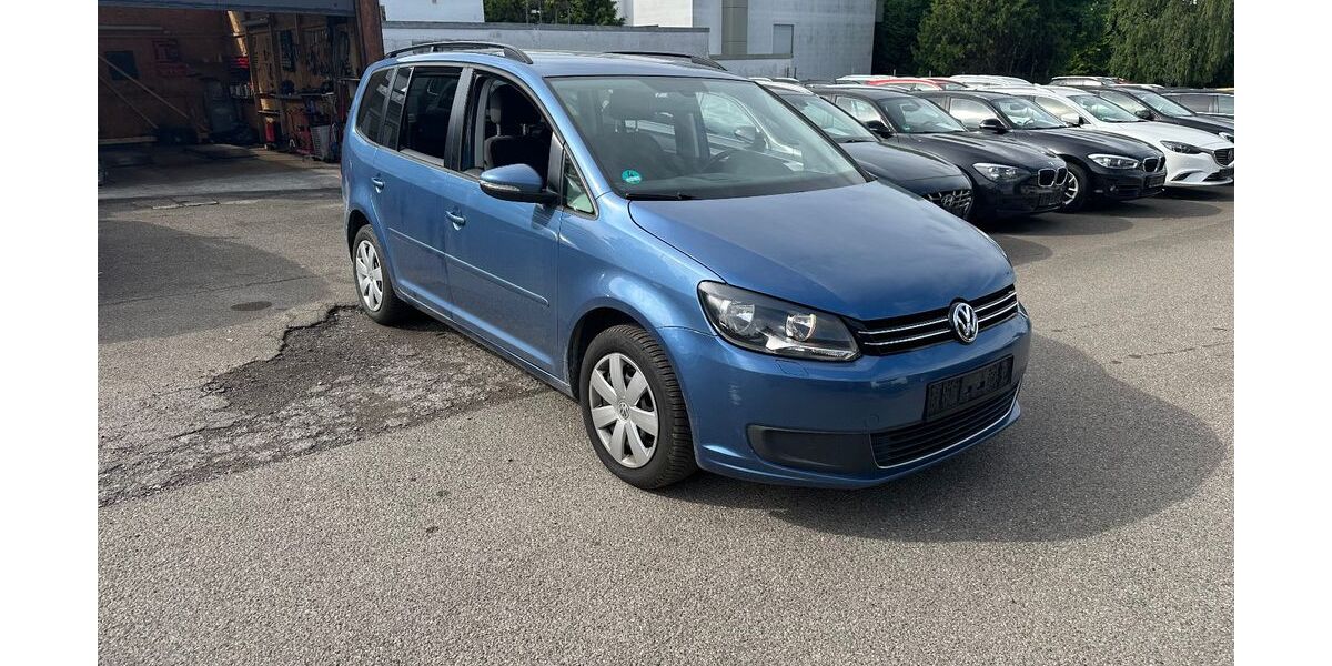 VW Touran 180.000 km 6.399 &euro; Möglingen/Ludwigsburg 71696
