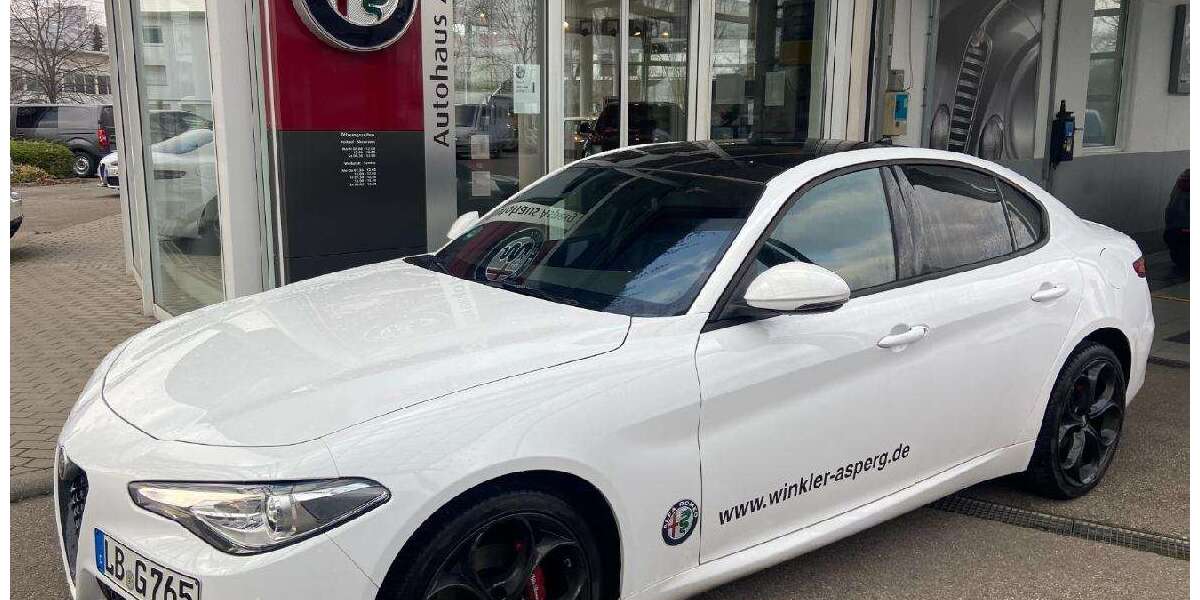 Alfa Romeo Giulia 20.300 km 33.990 &euro; Asperg 71679