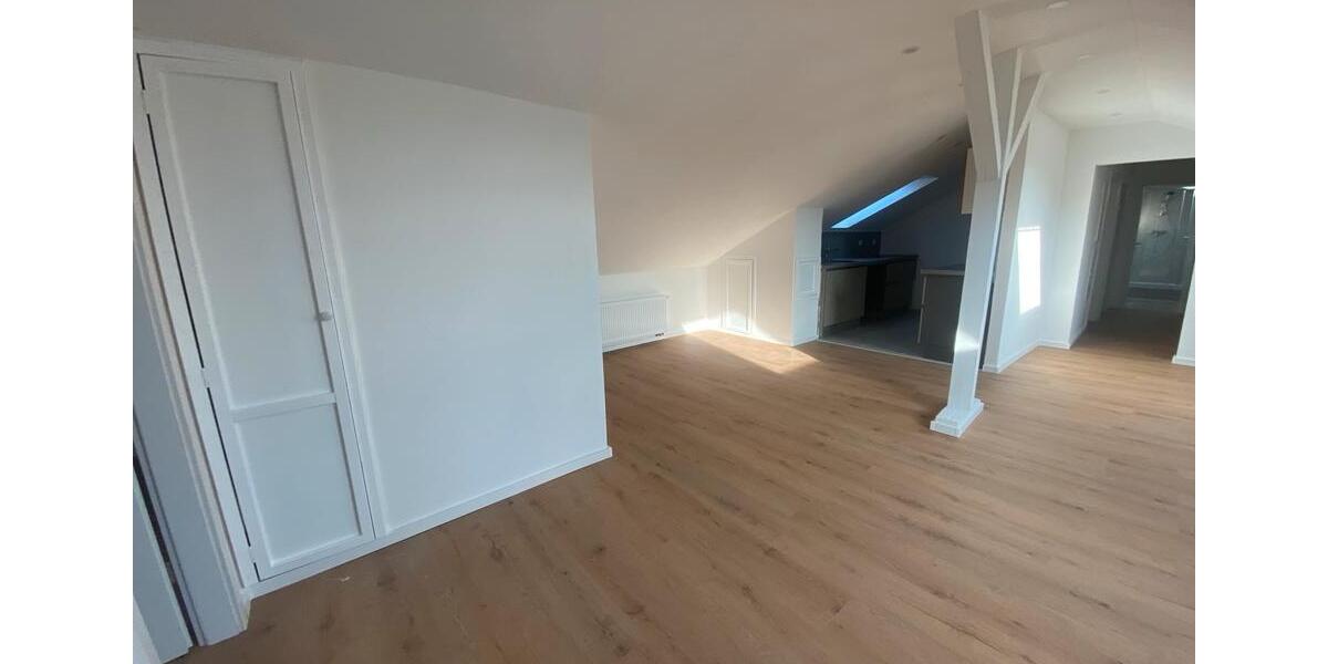 Dachgeschoßwohnung Heilbronn Horkheim - 3 Zimmer, 100 m&sup2;, 1.300&euro; | Angebot:26547367