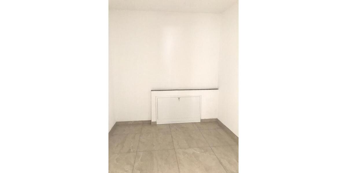 Erdgeschoßwohnung Gemmingen - 4 Zimmer, 123 m&sup2;, 1.100&euro; | Angebot:26181805