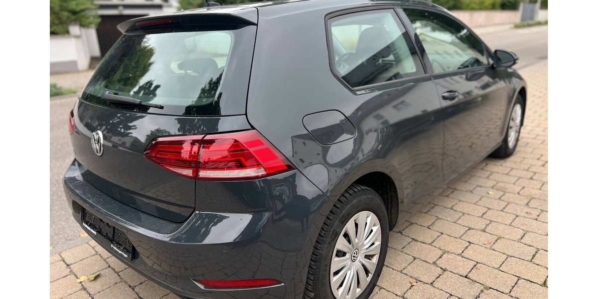 VW Golf VII 1.6 TDI BMT Start-Stopp PDC 164.000 km 9.490 &euro; Neckarsulm 74172