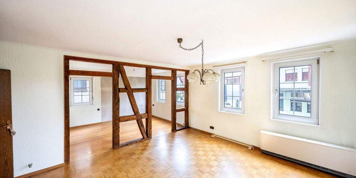 Mehrfamilienhaus, Wohnhaus Gemmrigheim - 8 Zimmer, 160 m&sup2;, 320.000&euro; | Angebot:25698004