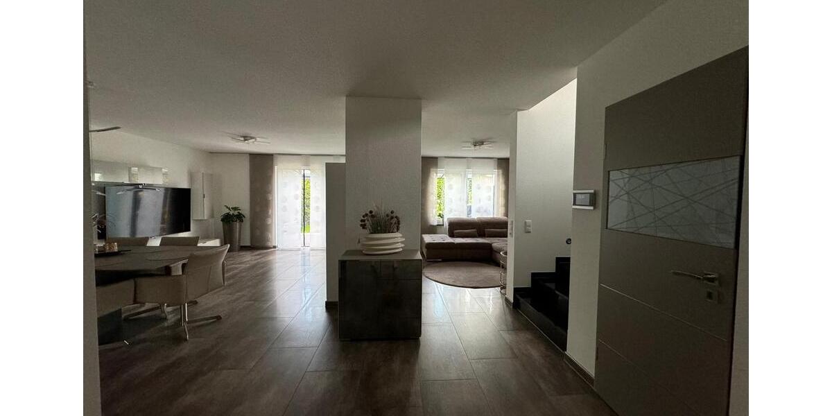 Doppelhaushälfte Brackenheim - 4.5 Zimmer, 145 m&sup2;, 740.000&euro; | Angebot:26074032