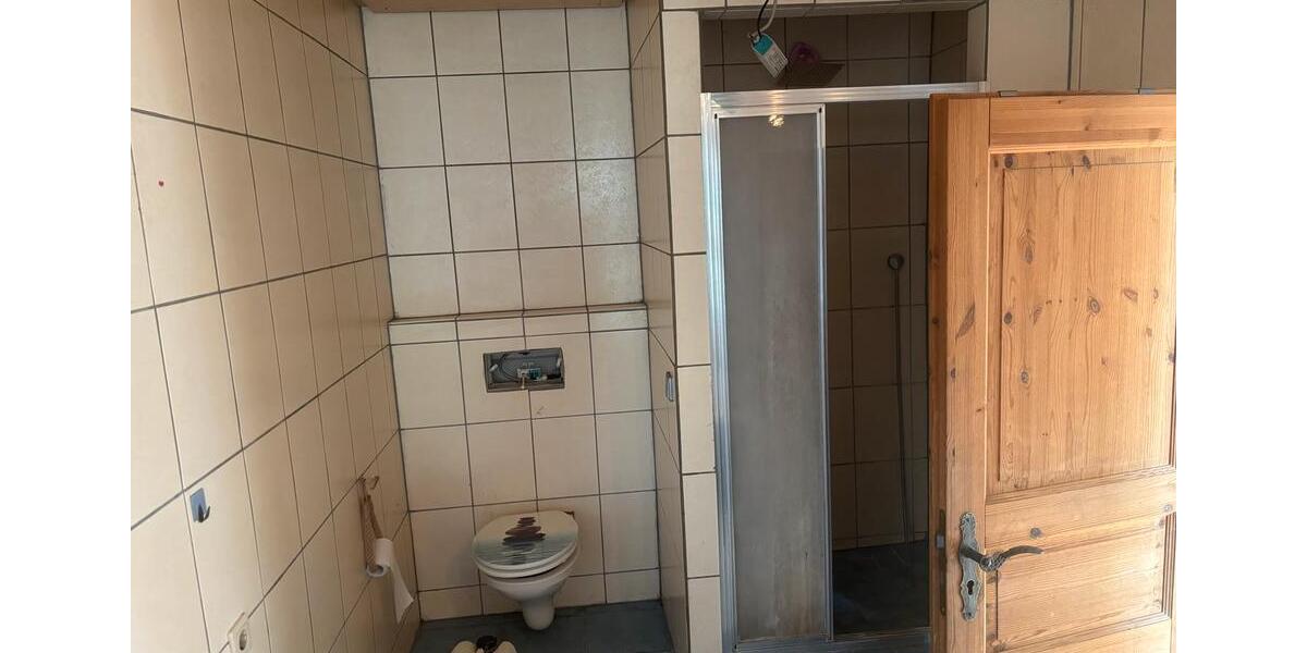Etagenwohnung Kirchardt - 5 Zimmer, 150 m&sup2;, 1.250&euro; | Angebot:27572613