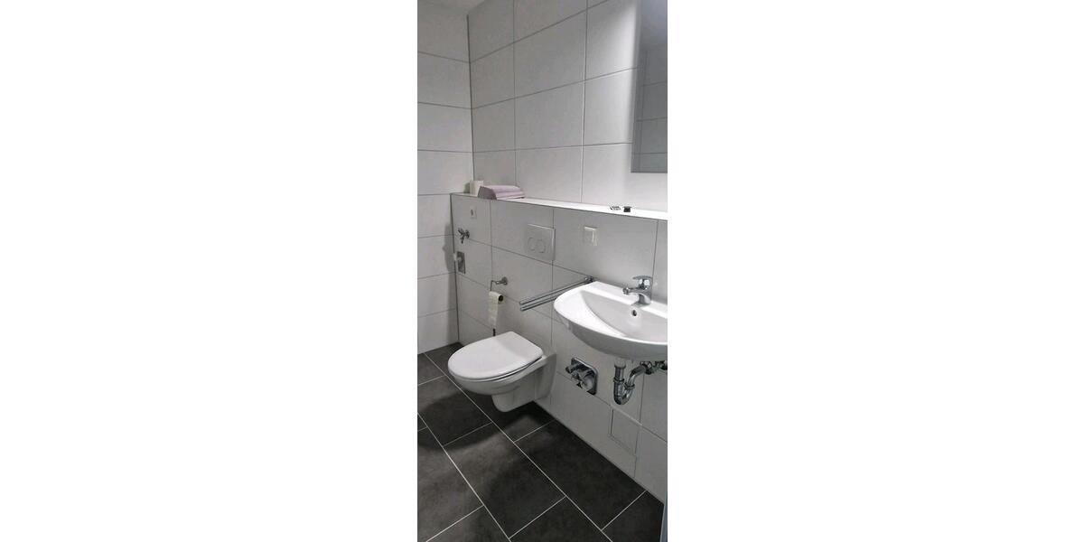 Etagenwohnung Ludwigsburg Hoheneck - 2 Zimmer, 66 m&sup2;, 1.300&euro; | Angebot:24828123