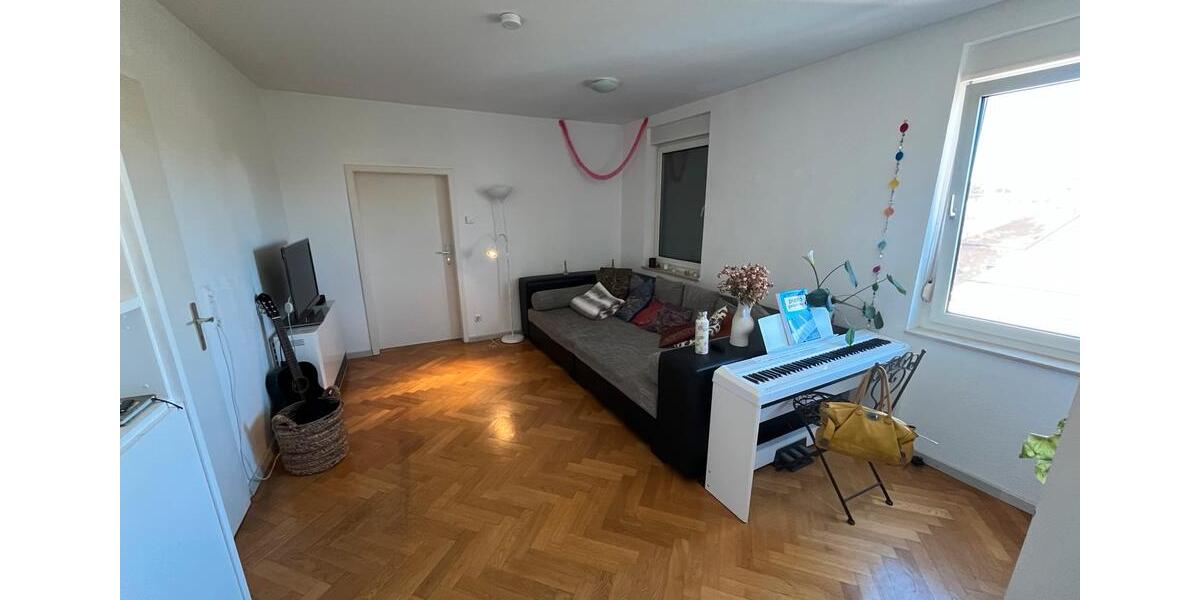 Dachgeschoßwohnung Ludwigsburg Eglosheim - 3 Zimmer, 62 m&sup2;, 879&euro; | Angebot:27608072