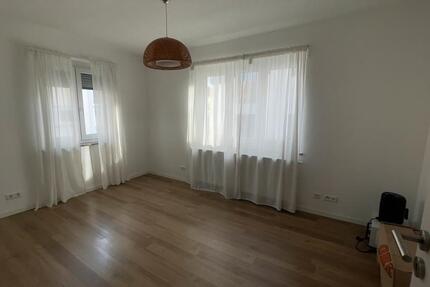 Wohnung Ludwigsburg - 3 Zimmer, 85 m&sup2;, 1.200&euro; | Angebot:25216209