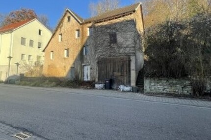 Freistehendes Einfamilienhaus mit Scheune und großem Potenzial in Neudenau-Herbolzheim 7 zimmer