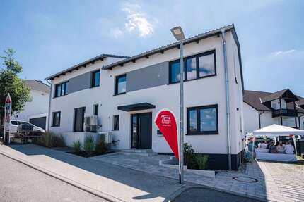 Haus zum Kaufen in Kraichtal 699.500 € 152 m² 5 zimmer