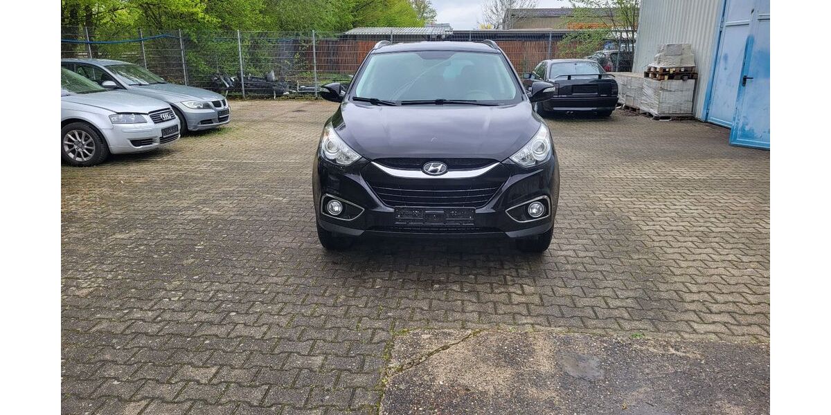 Hyundai ix35 136.788 km 8.990 &euro; Neckarsulm 74172