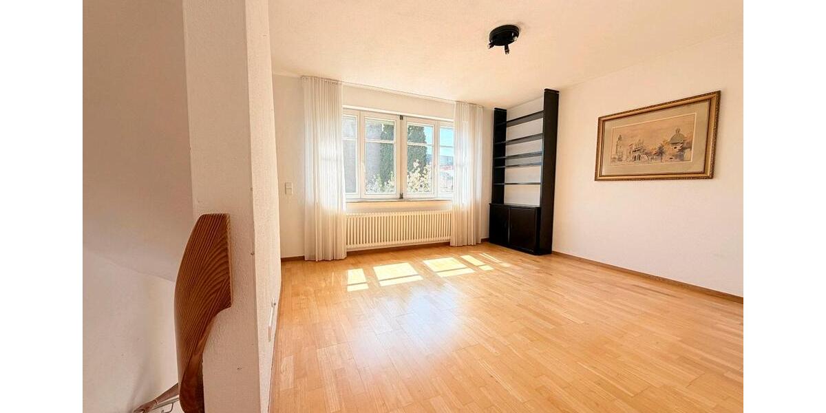 Etagenwohnung Kirchheim am Neckar - 4 Zimmer, 76 m&sup2;, 990&euro; | Angebot:26341195