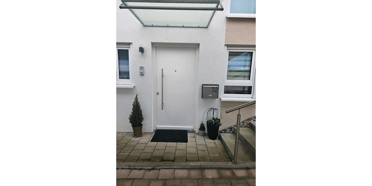 Modernes 5,5 Zi.Reihenhaus mit hochwertiger Wohnküche 5 zimmer