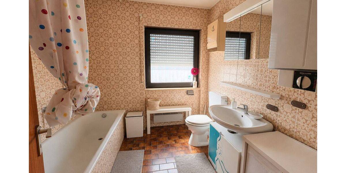 Etagenwohnung Erdmannhausen - 4 Zimmer, 135 m&sup2;, 1.450&euro; | Angebot:26868771
