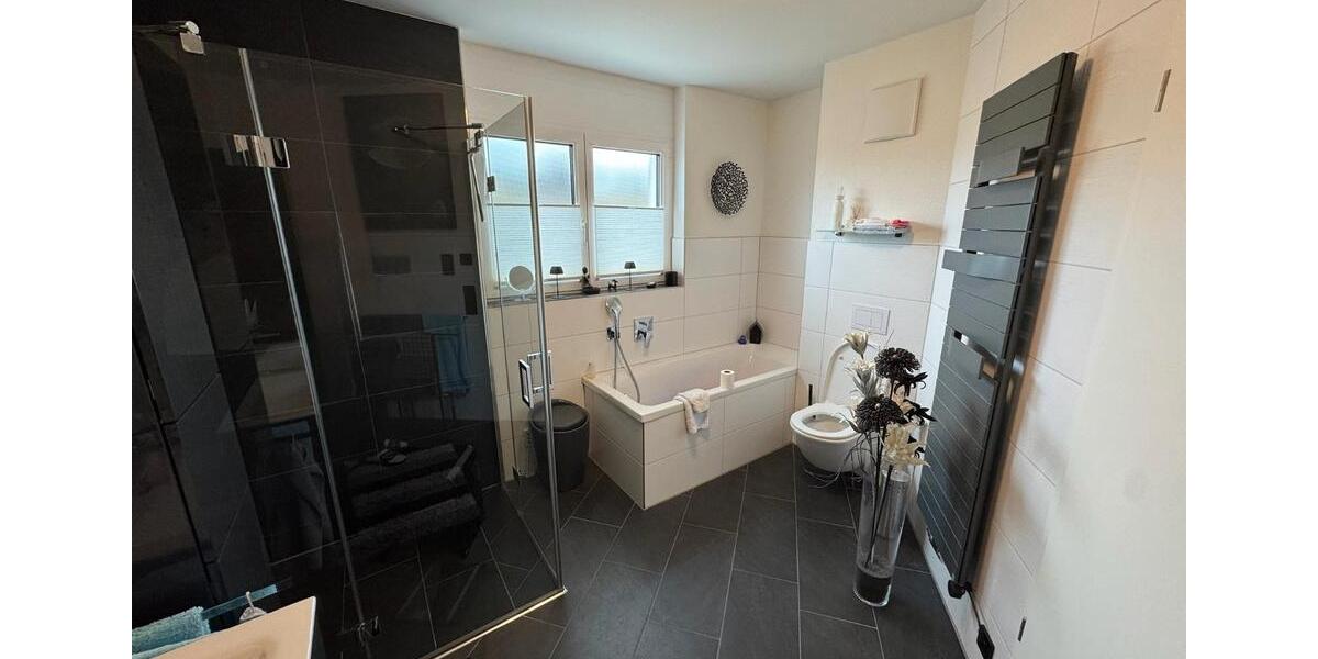 Hochparterre Neckarsulm - 4.5 Zimmer, 122 m&sup2;, 650.000&euro; | Angebot:26095545