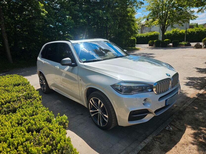BMW X5 M50 203.500 km 26.400 € Abstatt 74232