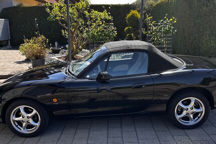 Mazda MX-5 166.577 km 8.999 &euro; Bad Rappenau 74906