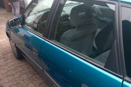Opel Astra 72.080 km 2.600 &euro; Ludwigsburg 71642