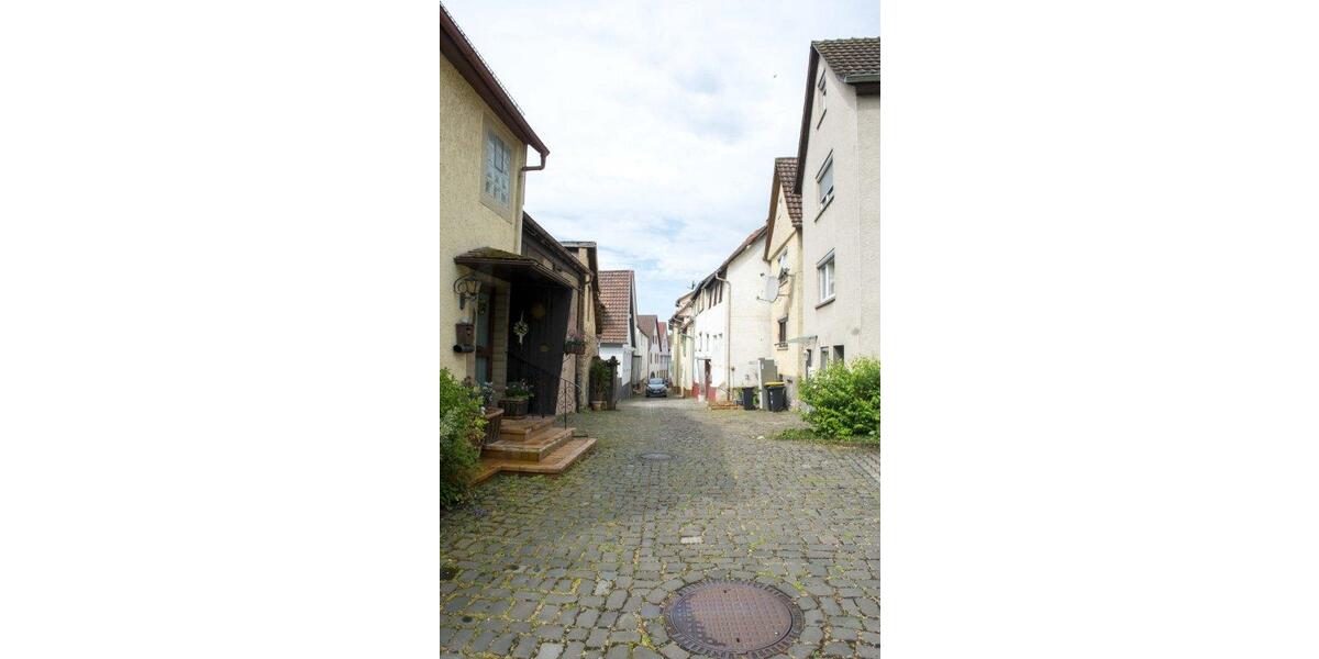 Einfamilienhaus Gundelsheim - 6 Zimmer, 130 m&sup2;, 320.000&euro; | Angebot:26763005