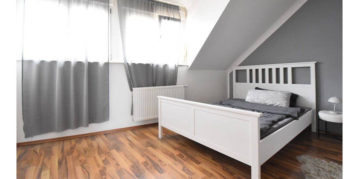 Einfamilienhaus Sinsheim - 9 Zimmer, 202 m&sup2;, 499.000&euro; | Angebot:26841140