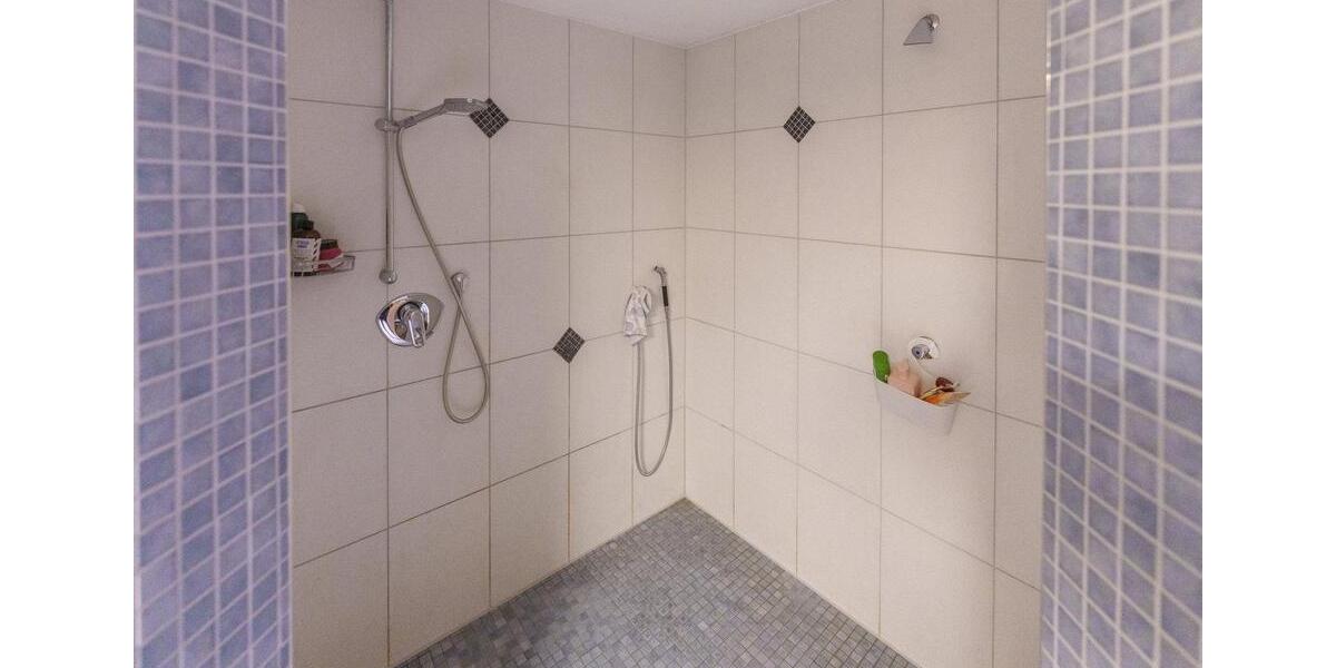 Einfamilienhaus Bad Friedrichshall - 6 Zimmer, 240 m&sup2;, 2.650&euro; | Angebot:25832076