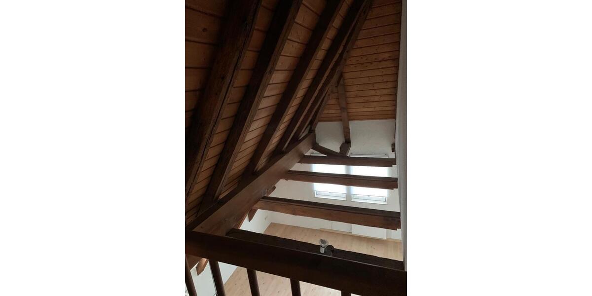 Dachgeschoßwohnung Ludwigsburg Hoheneck - 2.5 Zimmer, 70 m&sup2;, 225.000&euro; | Angebot:26844883