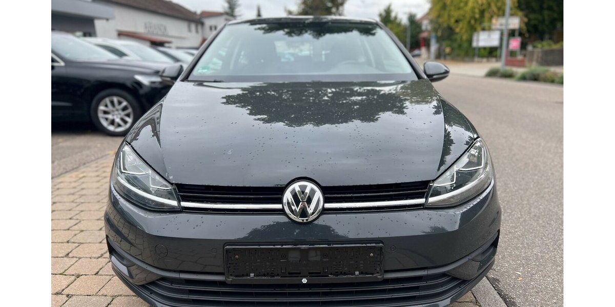 VW Golf VII 1.6 TDI BMT Start-Stopp PDC 164.000 km 9.490 &euro; Neckarsulm 74172