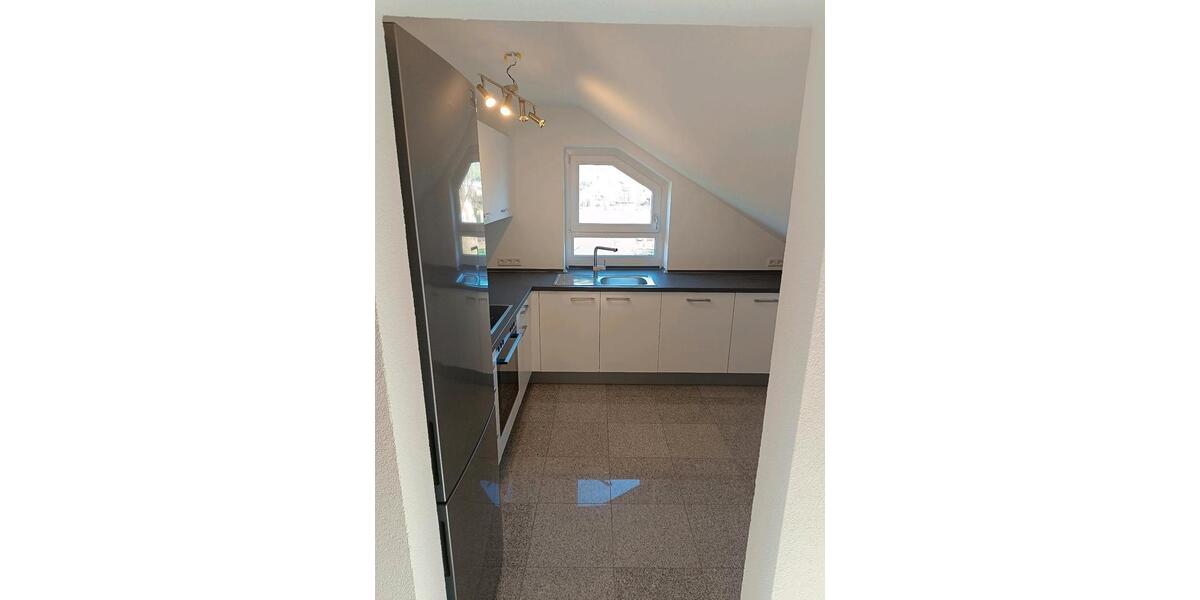 Dachgeschoßwohnung Pfaffenhofen - 2.5 Zimmer, 65 m&sup2;, 670&euro; | Angebot:26431313