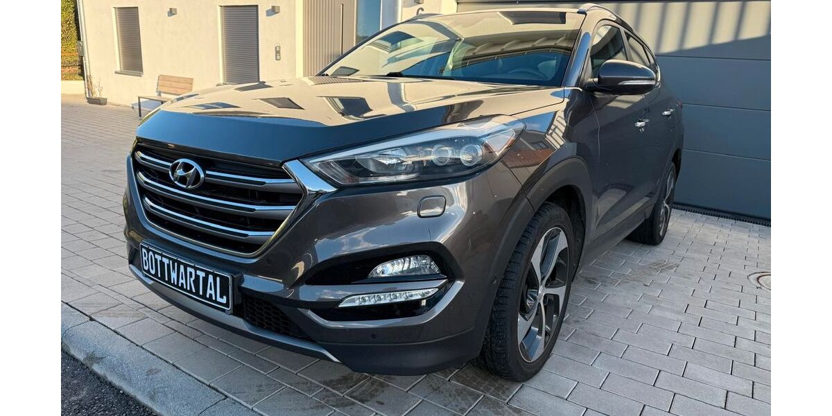 Hyundai TUCSON 130.000 km 14.299 &euro; Großbottwar 71723