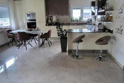 Haus Vaihingen an der Enz - 8 Zimmer, 216 m&sup2;, 699.000&euro; | Angebot:26247888