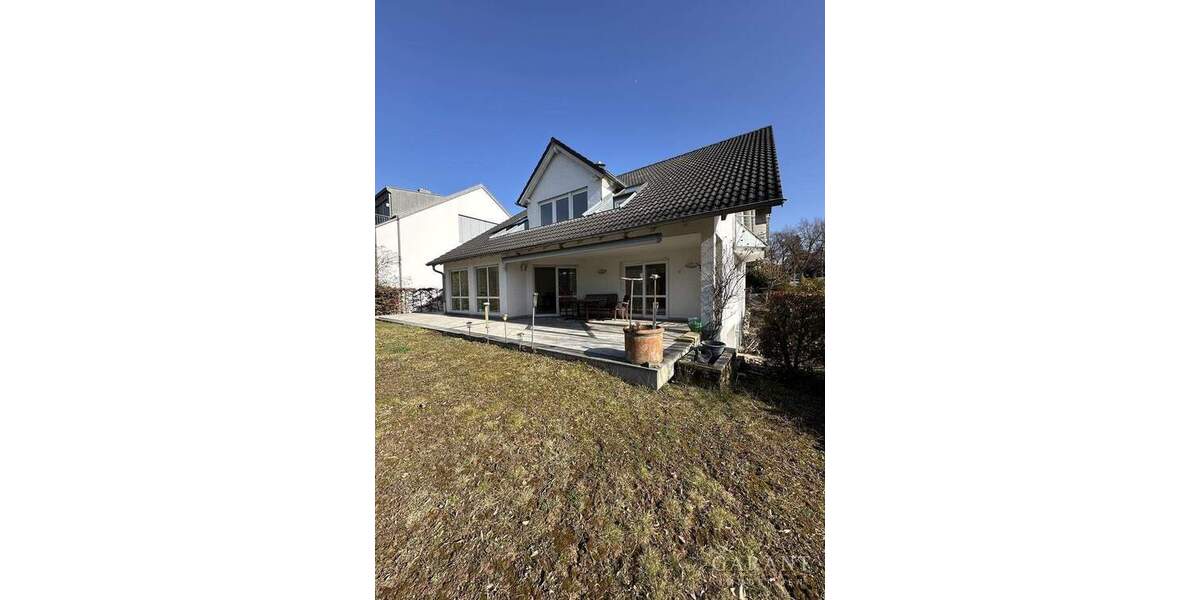 Einfamilienhaus Heilbronn Kernstadt - 6 Zimmer, 245 m&sup2;, 3.200&euro; | Angebot:25682750