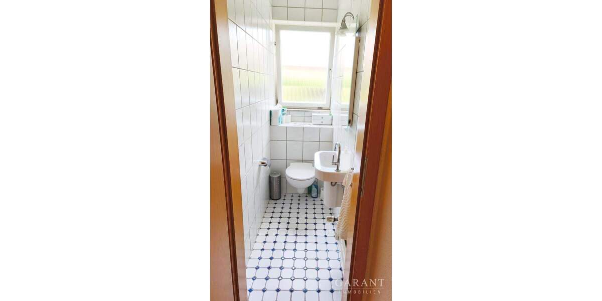 Erdgeschoss-Wohnung mit eigenem Garten und zusätzlichem Raum zur individuellen Nutzung 3 zimmer