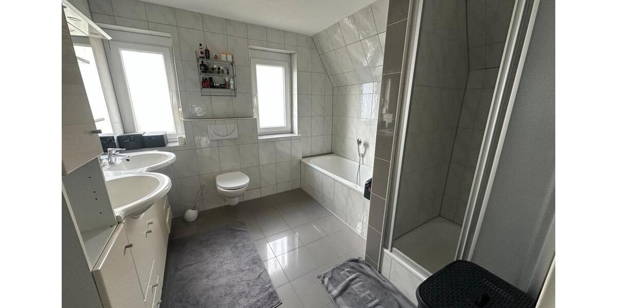 Einfamilienhaus Heilbronn Böckingen - 8 Zimmer, 168 m&sup2;, 550.000&euro; | Angebot:24843198