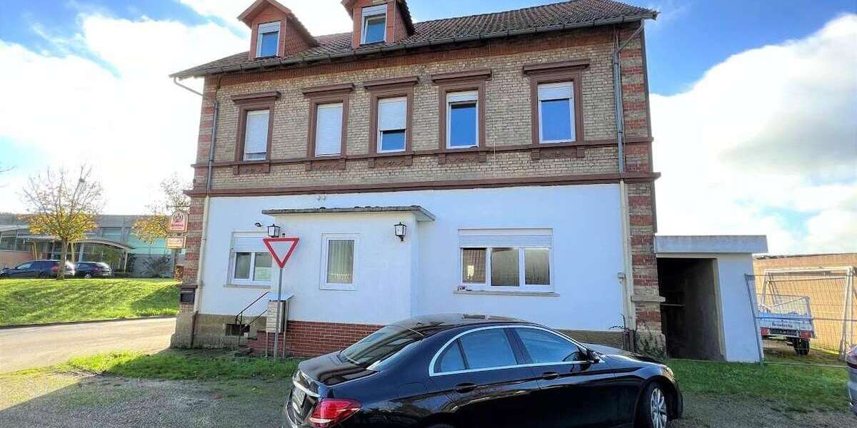 Haus zum Kaufen in Eppingen 590.000 € 300 m² 10 zimmer