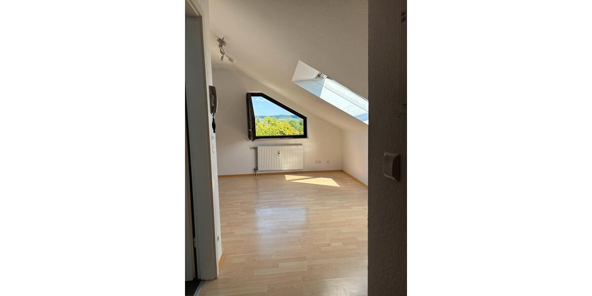 Dachgeschoßwohnung Heilbronn Horkheim - 1.5 Zimmer, 25 m&sup2;, 580&euro; | Angebot:26276886