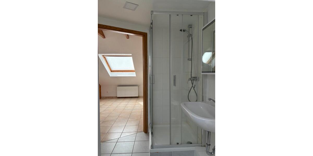 Dachgeschoßwohnung Pfedelbach - 1.5 Zimmer, 30 m&sup2;, 450&euro; | Angebot:26626714