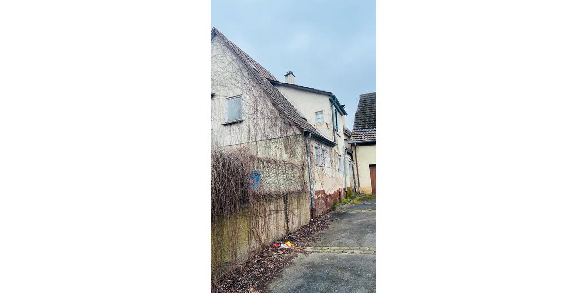 Mehrfamilienhaus, Wohnhaus Heilbronn Kernstadt - 7 Zimmer, 150 m&sup2;, 299.000&euro; | Angebot:25150363