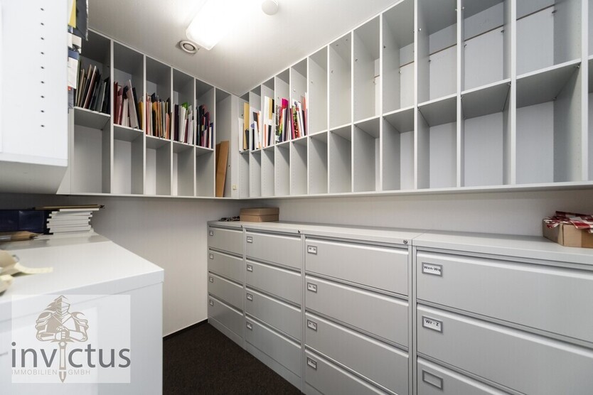 Repräsentative GewerbeImmobilie mit Büro, Ausstellung & Halle – flexibel nutzbar in Langenbrettach