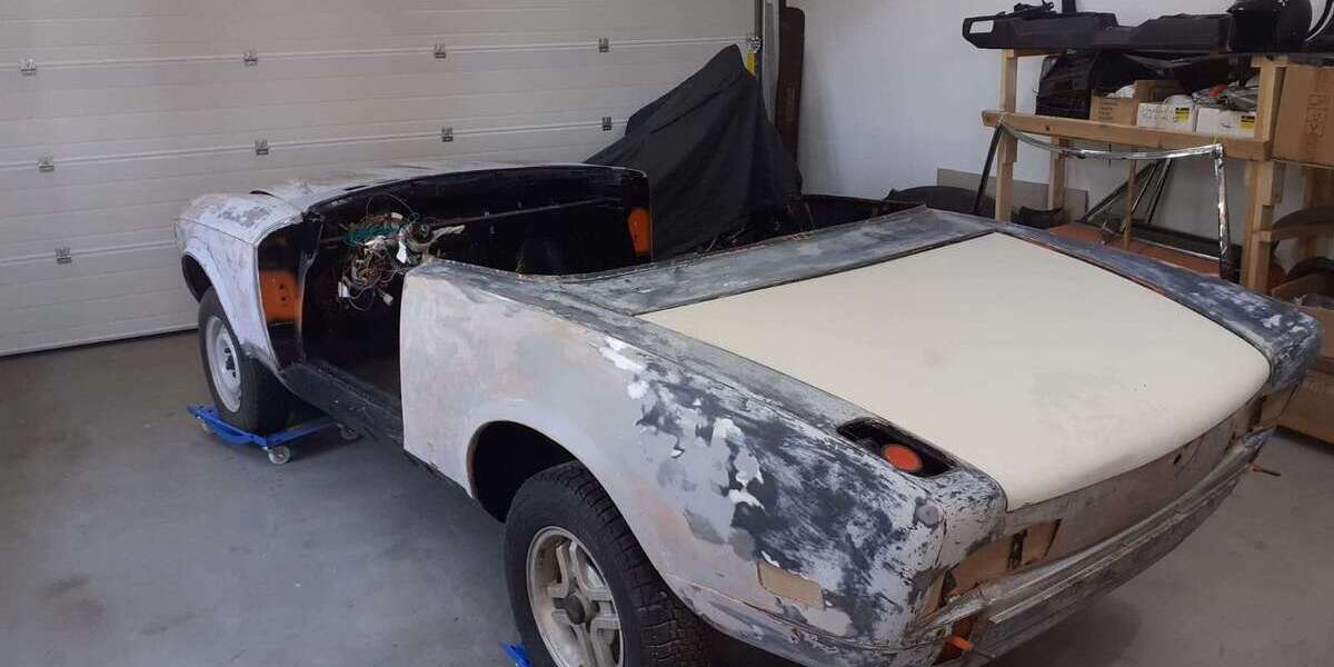 Fiat 124 Spider 60.000 km 4.500 &euro; Lauffen 74348