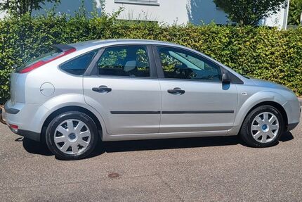 Ford Focus 70.000 km 3.500 &euro; Leingarten 74211