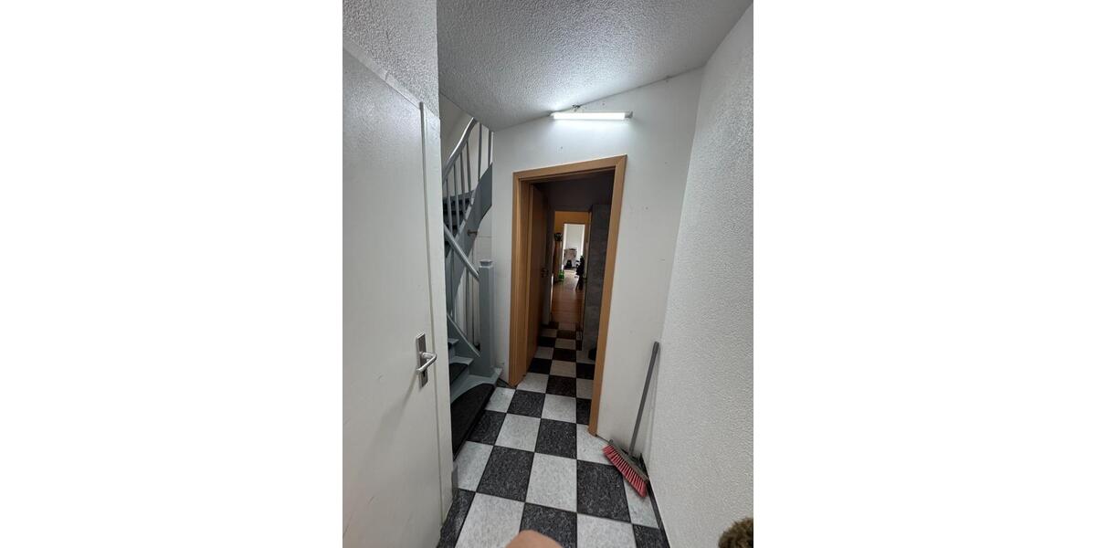 Geräumiges 6-Zimmer Haus in Heilbronn-Neckargartach 6 zimmer