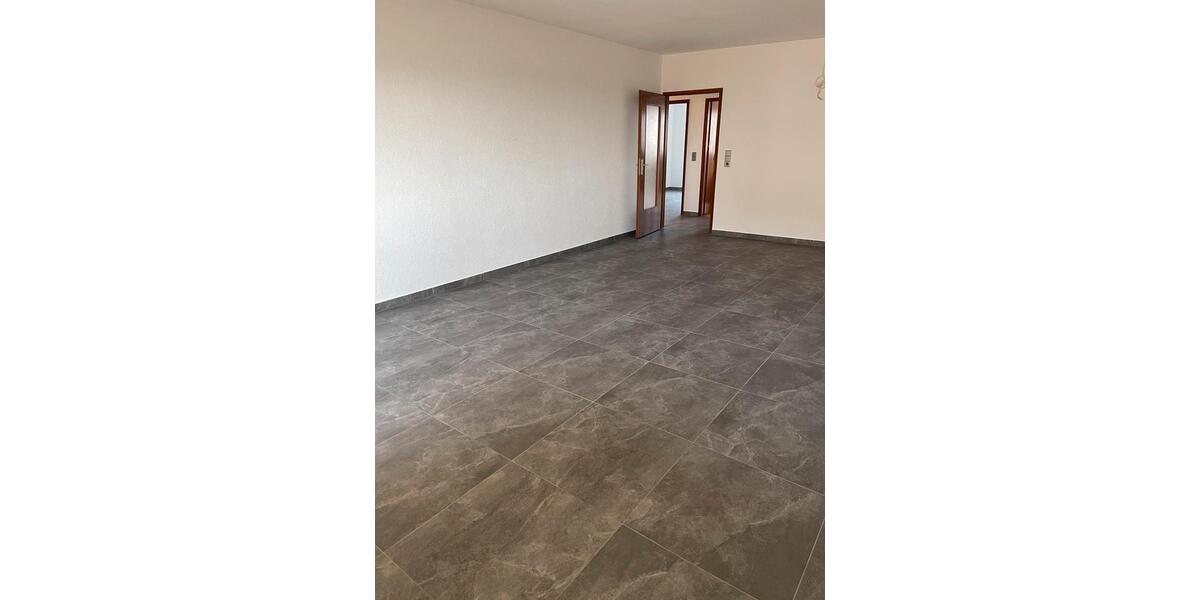 Etagenwohnung Tamm - 3 Zimmer, 80 m&sup2;, 1.445&euro; | Angebot:26331945