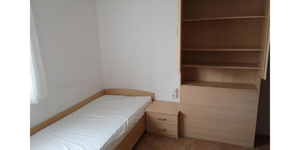 Etagenwohnung Mosbach - 1 Zimmer, 18 m&sup2;, 340&euro; | Angebot:26163342